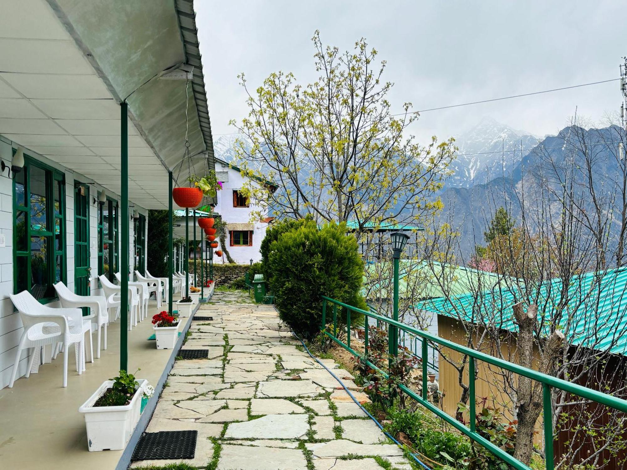 Himalayan High, Auli, By Himalayan Eco Lodges Joshimath Exterior photo